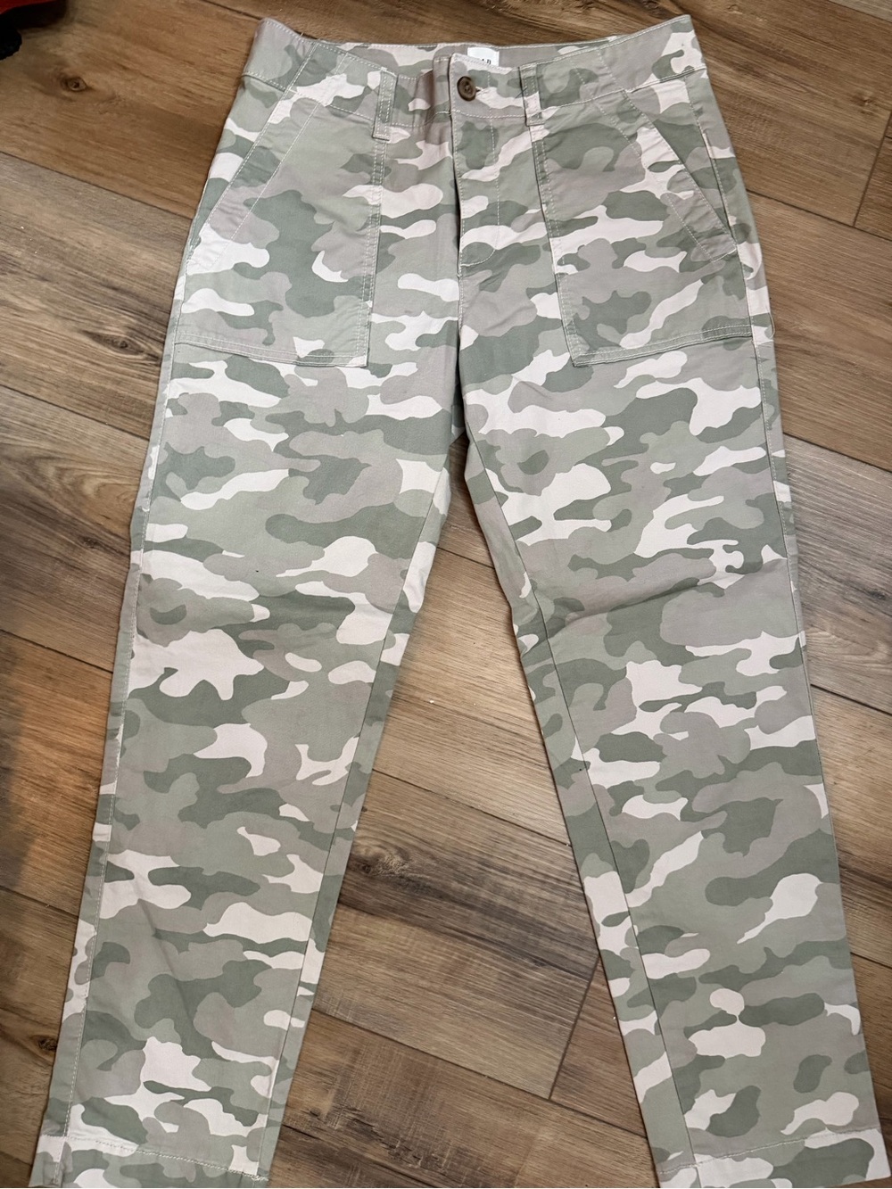 GAP Girlfriend Khaki Cargo Camo pants